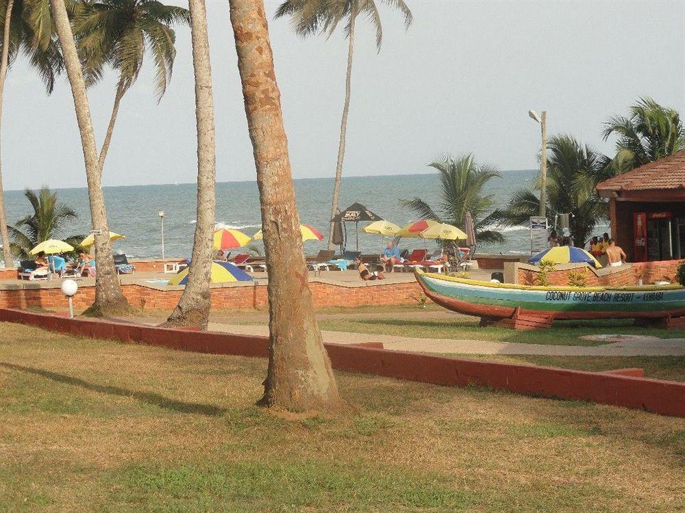 Coconut Grove Beach Resort Elmina Exterior foto